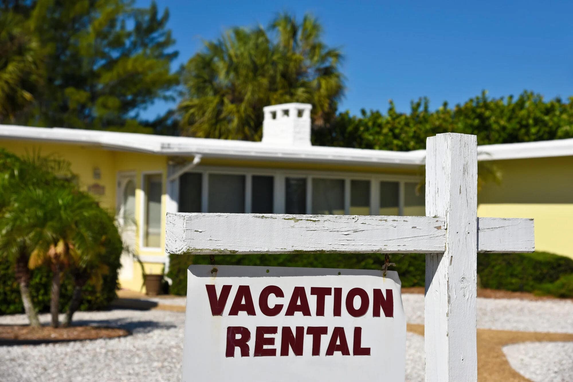 Why Owners of Vacation Homes Should Go with a Professional Property Manager?